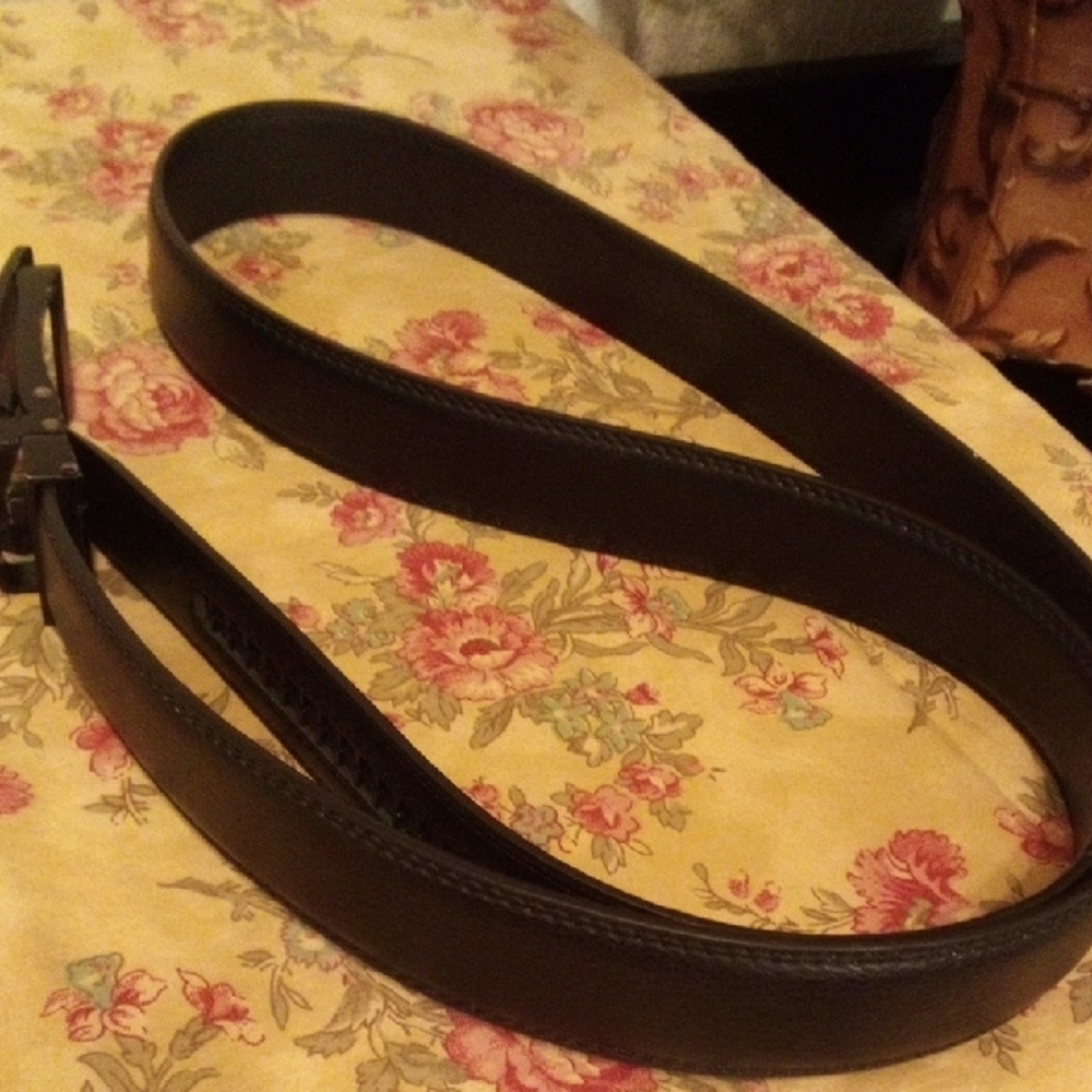 Men's Black Leather Belt - Picture 2 of 5